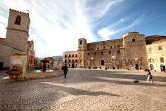 Piazza Umberto I, Palazzo Adriano(2)